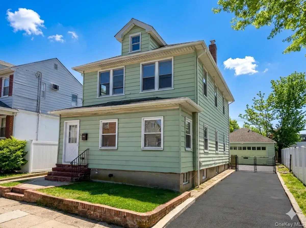 4 Davis Avenue, Port Washington, NY 11050 - #1