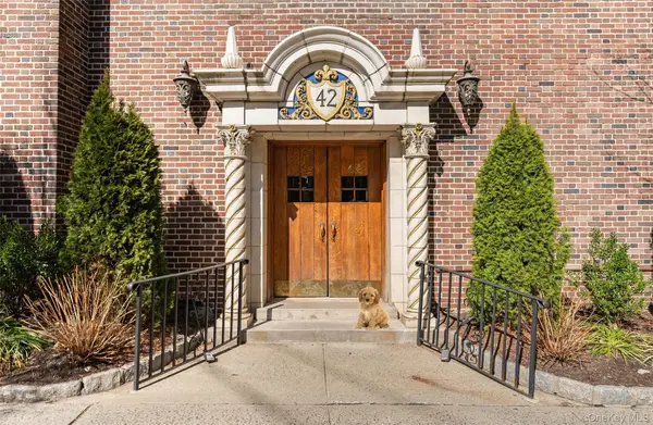 42 Pondfield W #6D, Bronxville, NY 10708