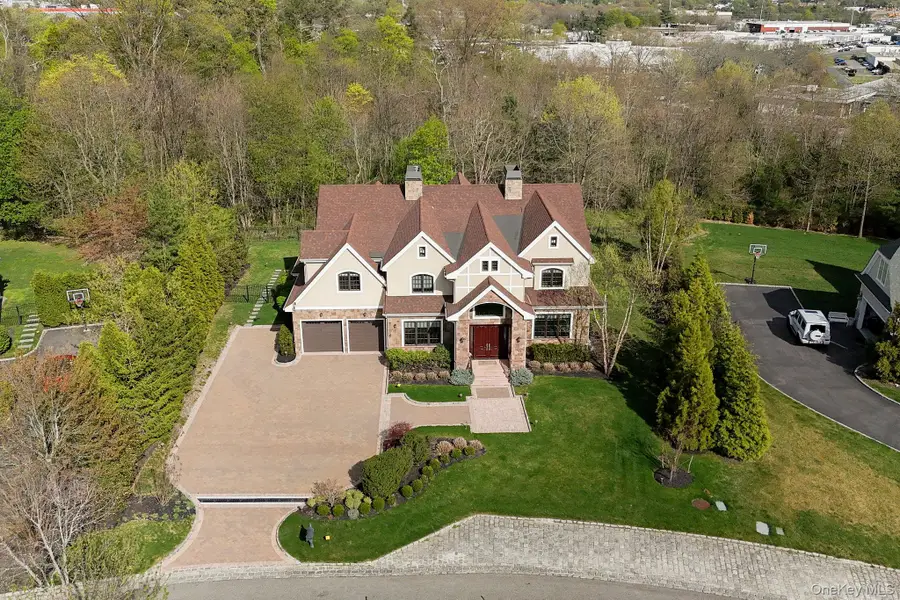 11 Buckingham Court, Muttontown, NY 11791 - #3