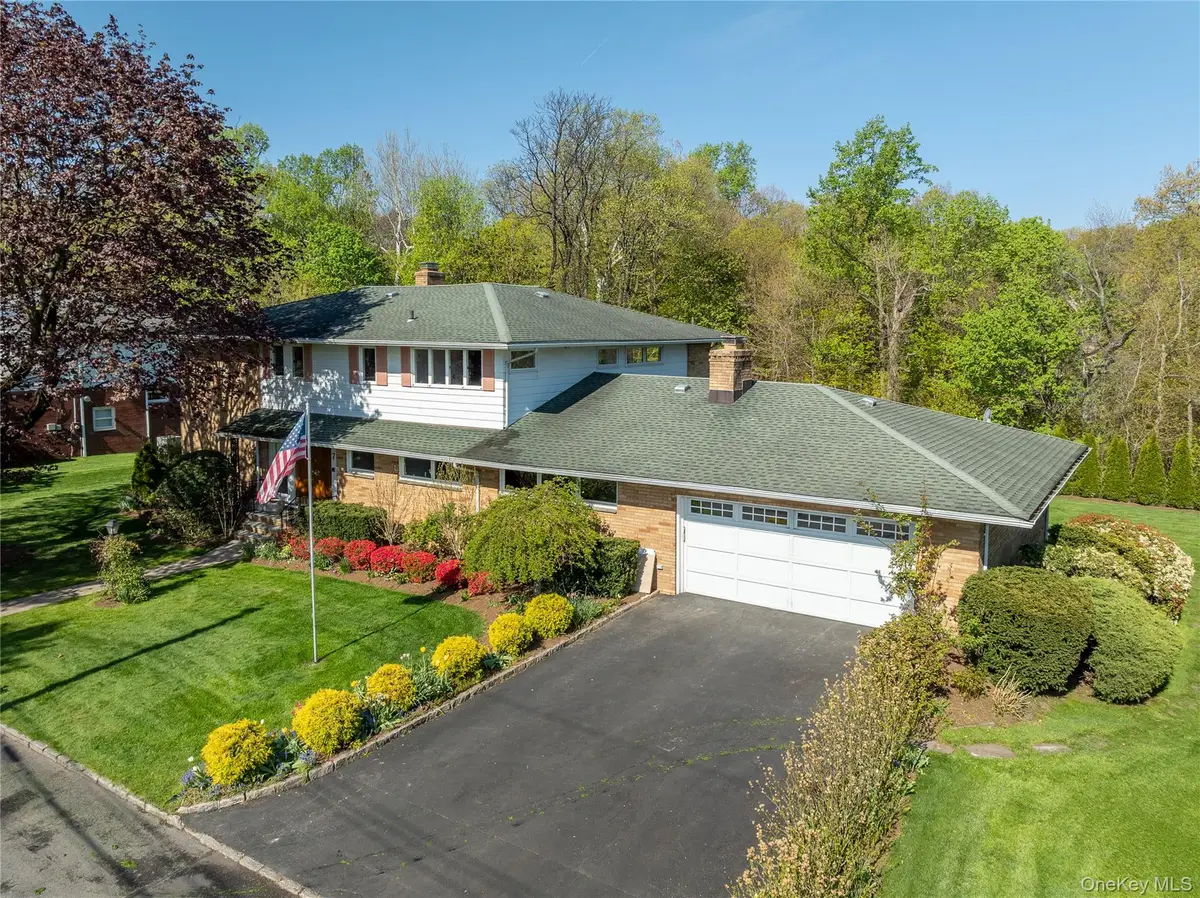 7 Parkway East, Yonkers, NY 10701 - #1