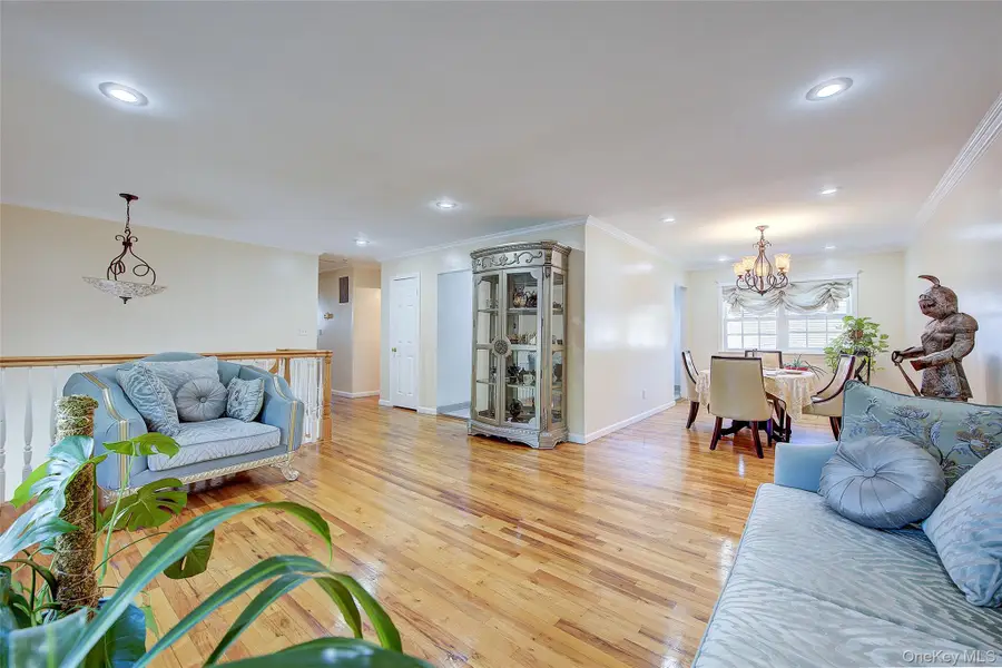 55 Duncan Drive W, Westbury, NY 11590 - #3