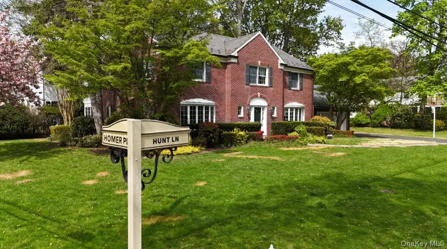 695 Hunt Lane, Manhasset, NY 11030 - #2