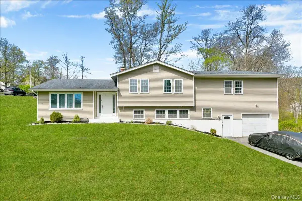 1 Forest Lane, Salisbury Mills, NY 12577