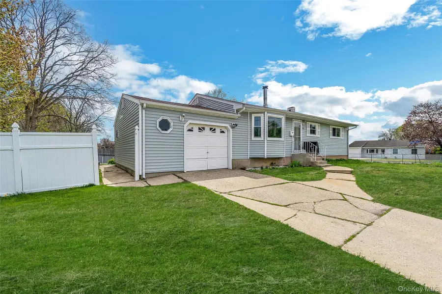 206 Prospect Place, Bay Shore, NY 11706 - #2