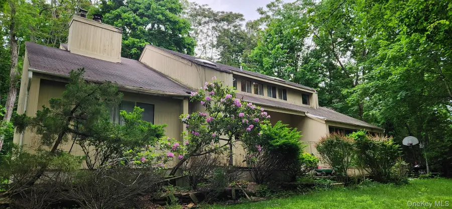 77 Gnarled Hollow Road, East Setauket, NY 11733 - #3