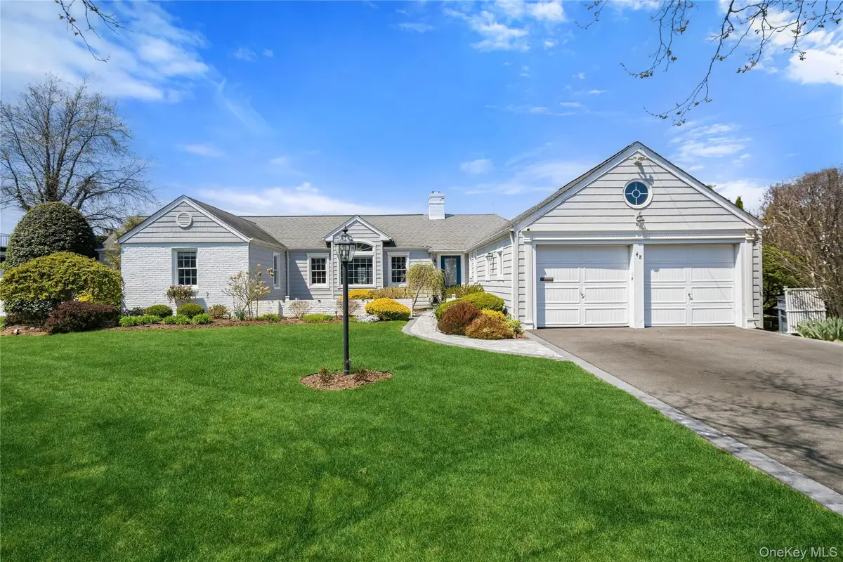 48 Davison Lane E, West Islip, NY 11795 - #1