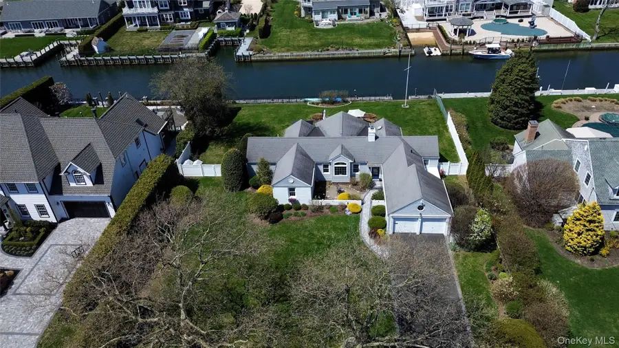 48 Davison Lane E, West Islip, NY 11795 - #2
