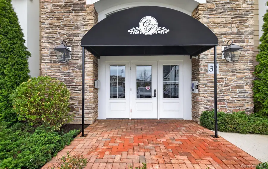 32103 Spruce Pond Circle, Plainview, NY 11803 - #2
