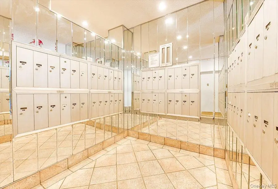 67-30 Dartmouth Street #1K, Forest Hills, NY 11375 - #3