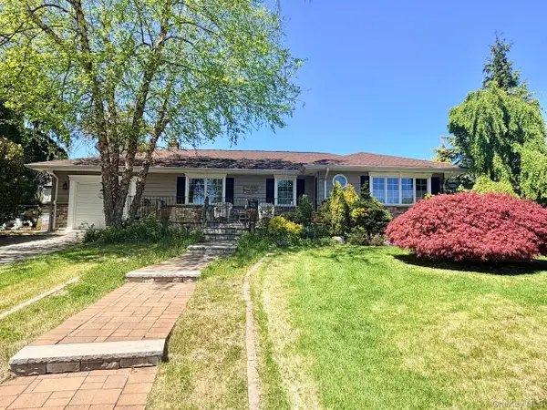 406 Jefferson Street, Franklin Square, NY 11010