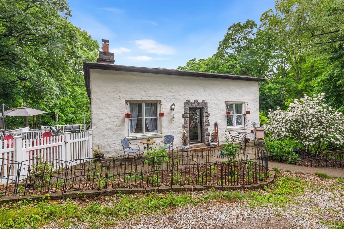 11 Forest Place, Lake Peekskill, NY 10537 - #1