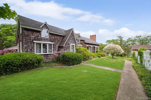 9 Lakeland Avenue, Patchogue, NY 11772