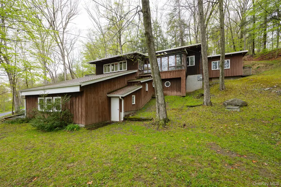 112 Old Sylvan Lake Road, Hopewell Junction, NY 12533 - #2