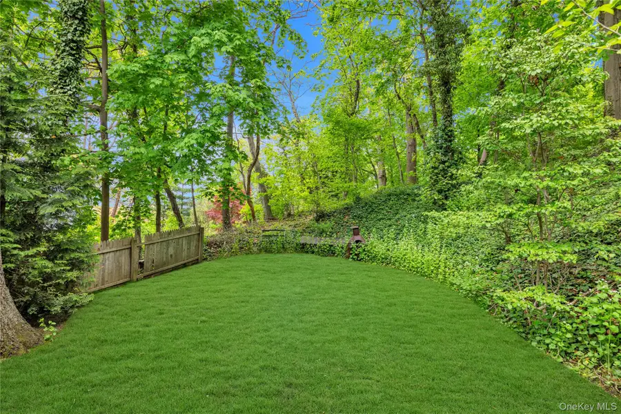 9 Winding Way, Sea Cliff, NY 11579 - #2
