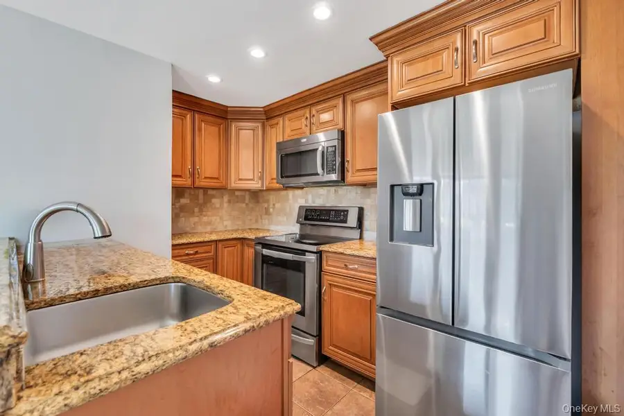 7 Swan Lane, Levittown, NY 11756 - #2