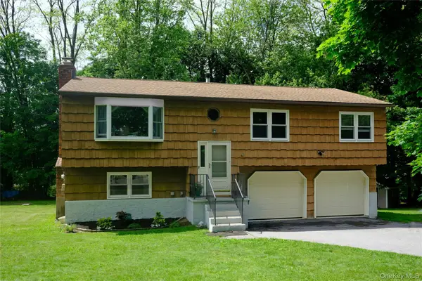 21 Olympus Drive, Mahopac, NY 10541