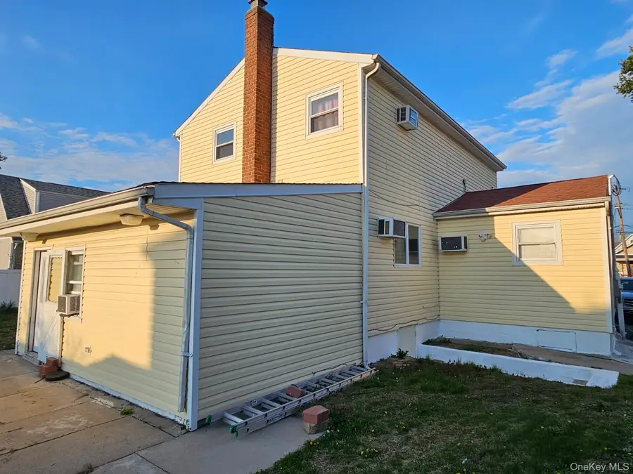 49 Volta Street, Copiague, NY 11726 - #3