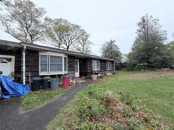 98 Broadway, Rocky Point, NY 11778