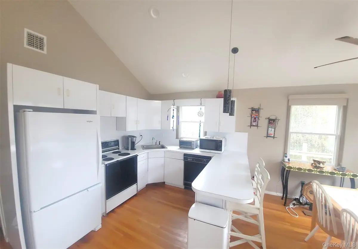 33 Broadway, Bay Shore, NY 11706 - #1