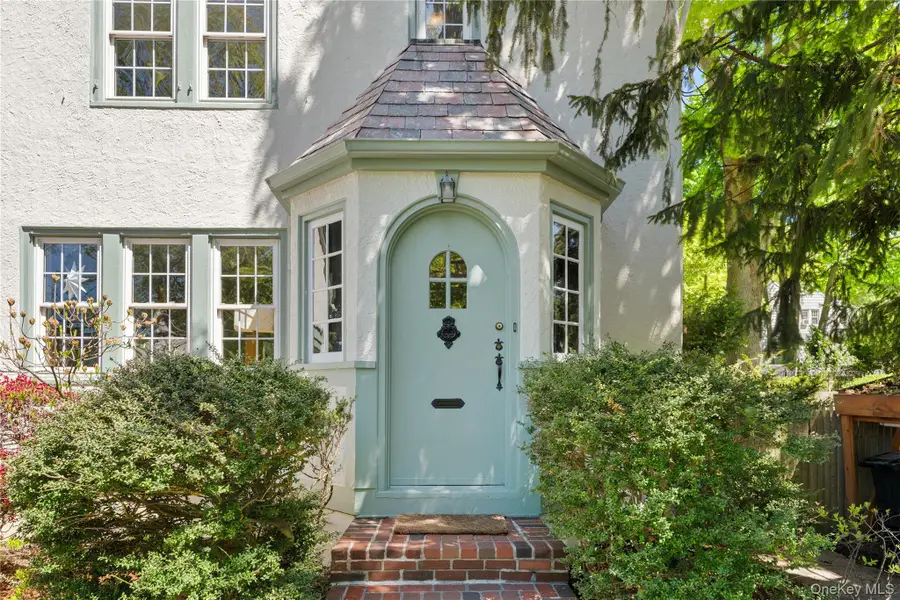 81 Walgrove Avenue, Dobbs Ferry, NY 10522 - #2