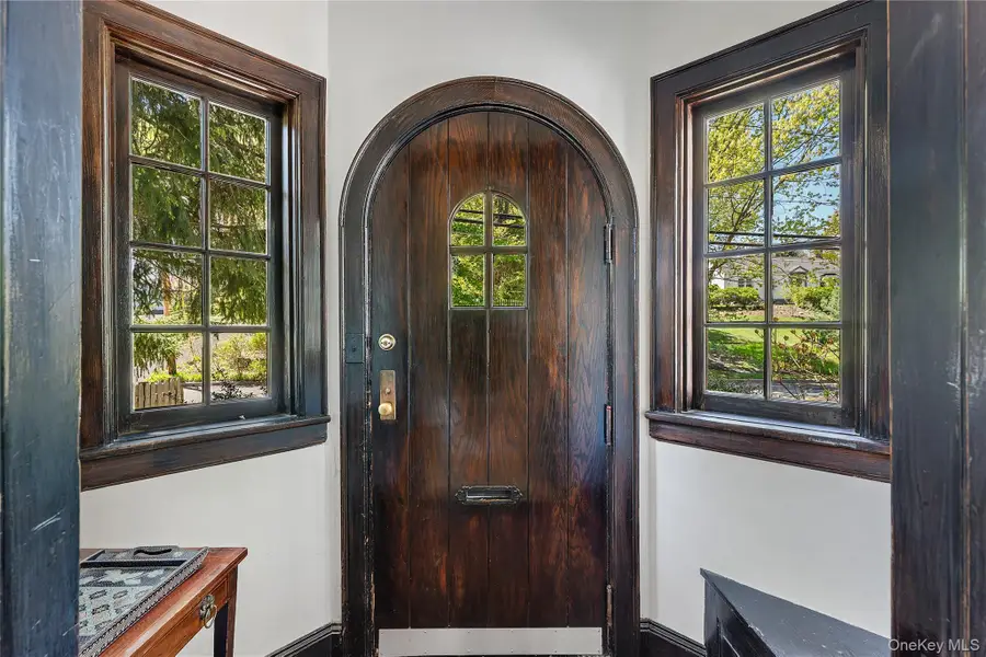 81 Walgrove Avenue, Dobbs Ferry, NY 10522 - #3