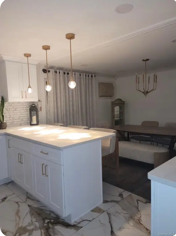 33 Balsam Drive, Medford, NY 11763