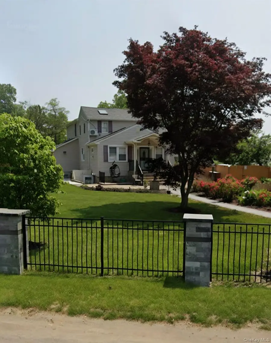 70 Massachusetts Avenue, Bay Shore, NY 11706 - #3