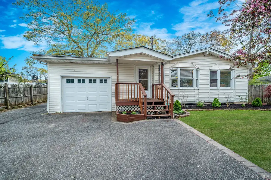 78 Division Street, Holtsville, NY 11742 - #2