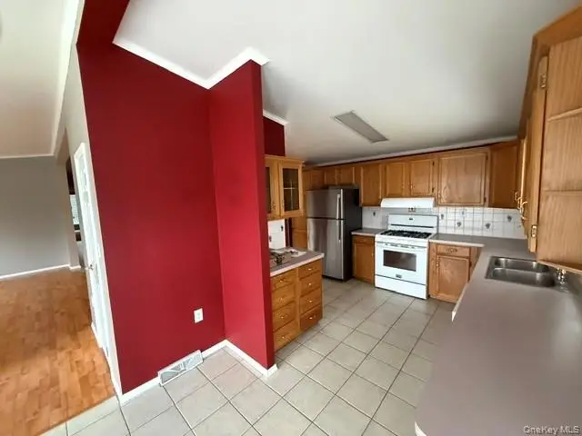 4 Delray Circle, Poughkeepsie, NY 12603 - #3