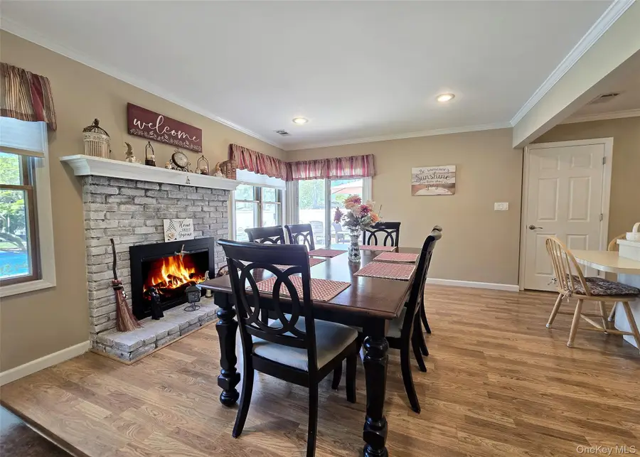 150 Glenmere Way, Holbrook, NY 11741 - #3