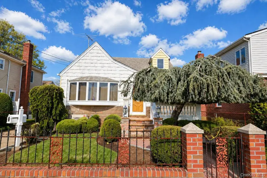 154 Scherer Boulevard, Franklin Square, NY 11010 - #2