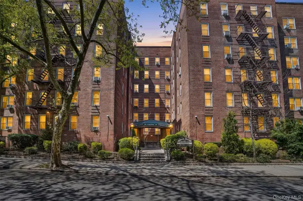 2105 Wallace Avenue #2A, Bronx, NY 10462