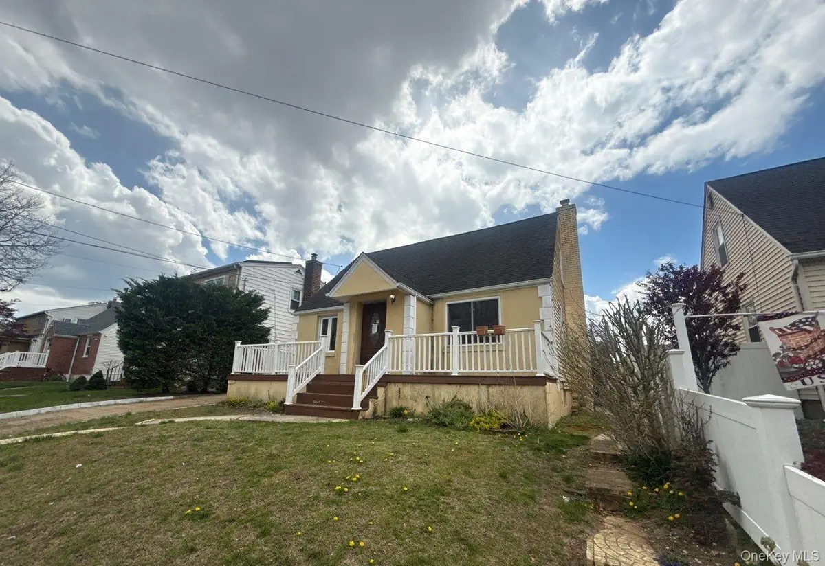 41 Avalon Road, Hewlett, NY 11557 - #1