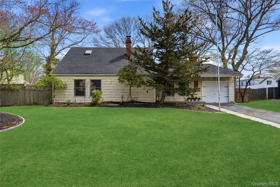 1055 Sipp Avenue, Medford, NY 11763 - #3