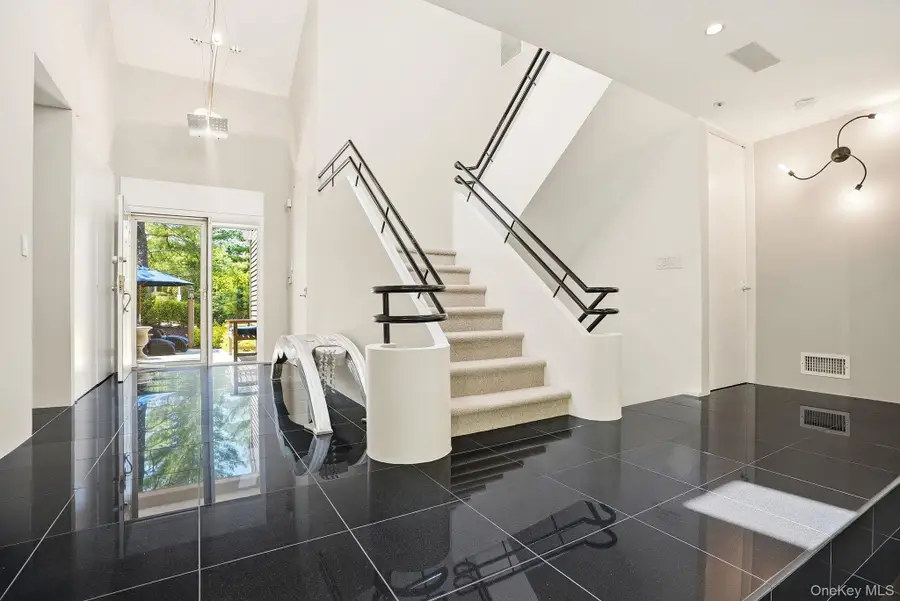 19 Clubhouse Lane, Scarsdale, NY 10583 - #3