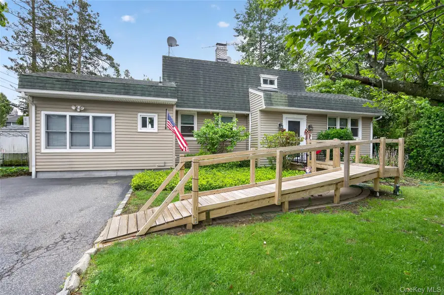 8 7th Street, Carle Place, NY 11514 - #2