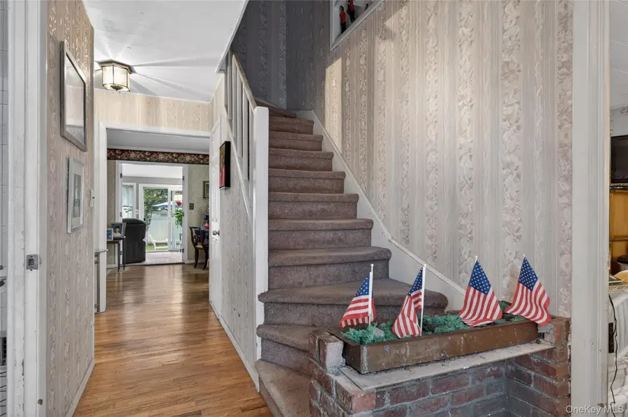 8 7th Street, Carle Place, NY 11514 - #3