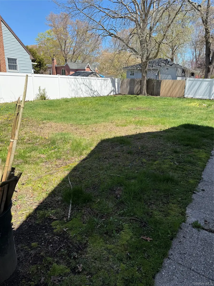 11 George Drive, Mastic, NY 11950 - #3