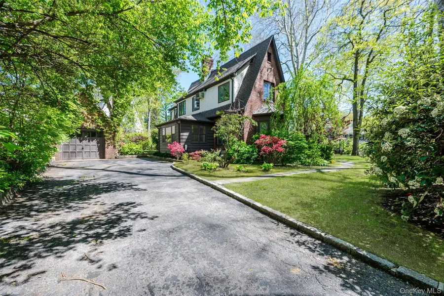 9 South Drive, Great Neck, NY 11021 - #2