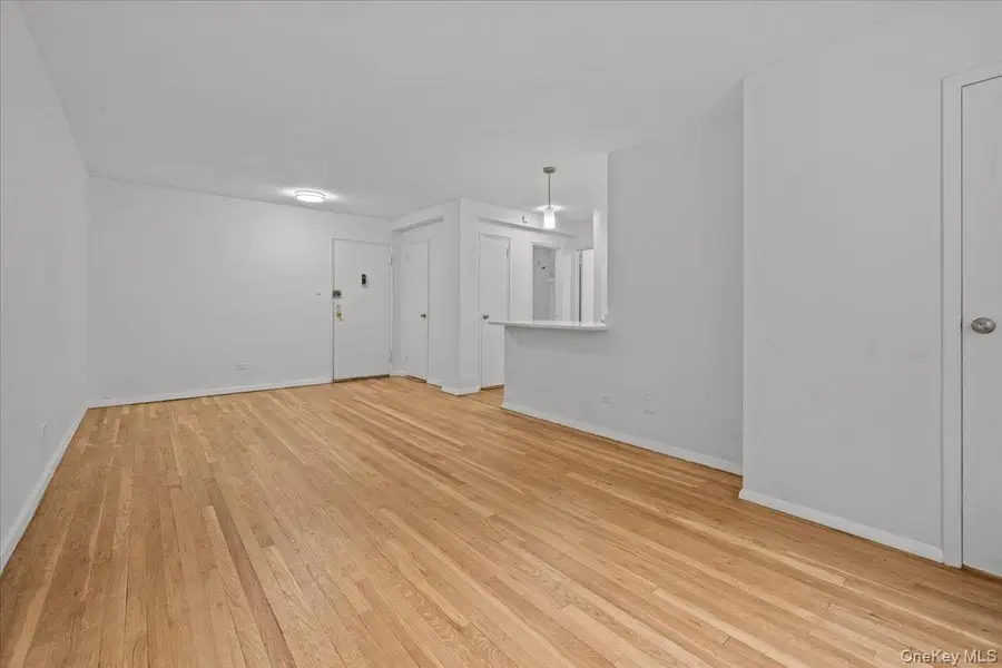 5425 Valles Avenue #2M, Bronx, NY 10471 - #3