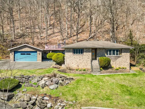 621 Jersey Avenue, Greenwood Lake, NY 10925