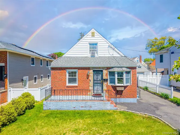 545 7th Avenue, New Hyde Park, NY 11040