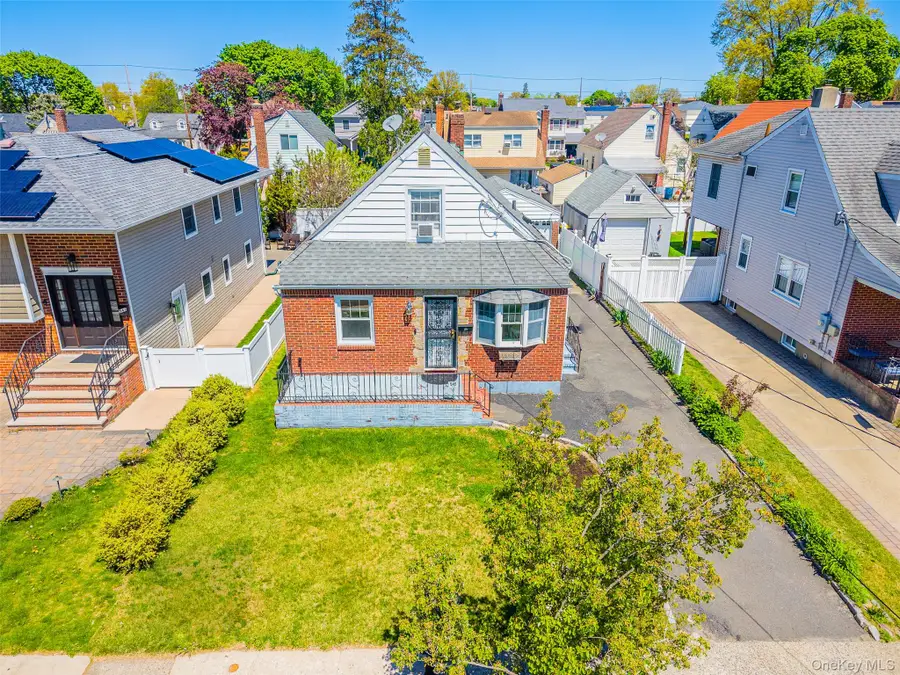 545 7th Avenue, New Hyde Park, NY 11040 - #3