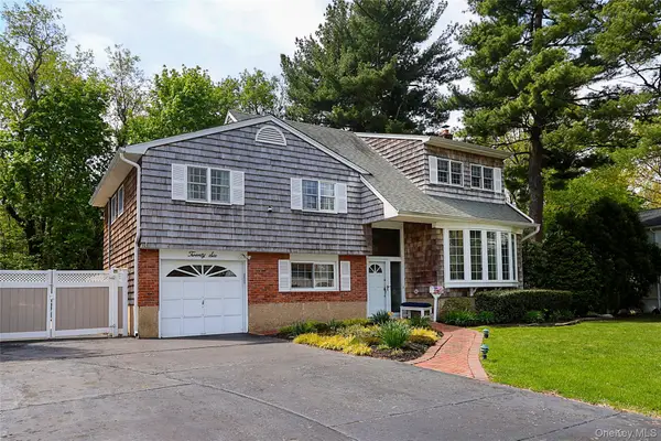 26 Daniel Drive, Glen Cove, NY 11542