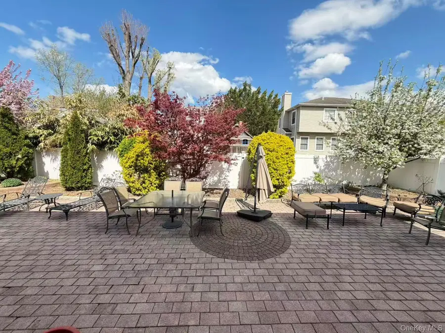 122 Walker Road, Mineola, NY 11501 - #2