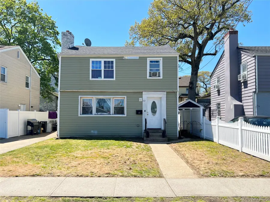 165 President Street, Hempstead, NY 11550 - #2