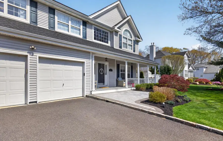 185 Plymouth Boulevard, Smithtown, NY 11787 - #3