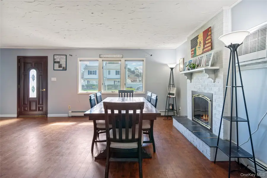 14 Greenway Circle N, Syosset, NY 11791 - #2