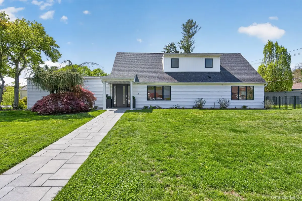 2 Sherwood Lane, Roslyn Heights, NY 11577 - #1
