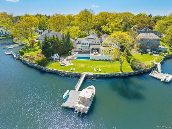15 Bishop Place, Larchmont, NY 10538